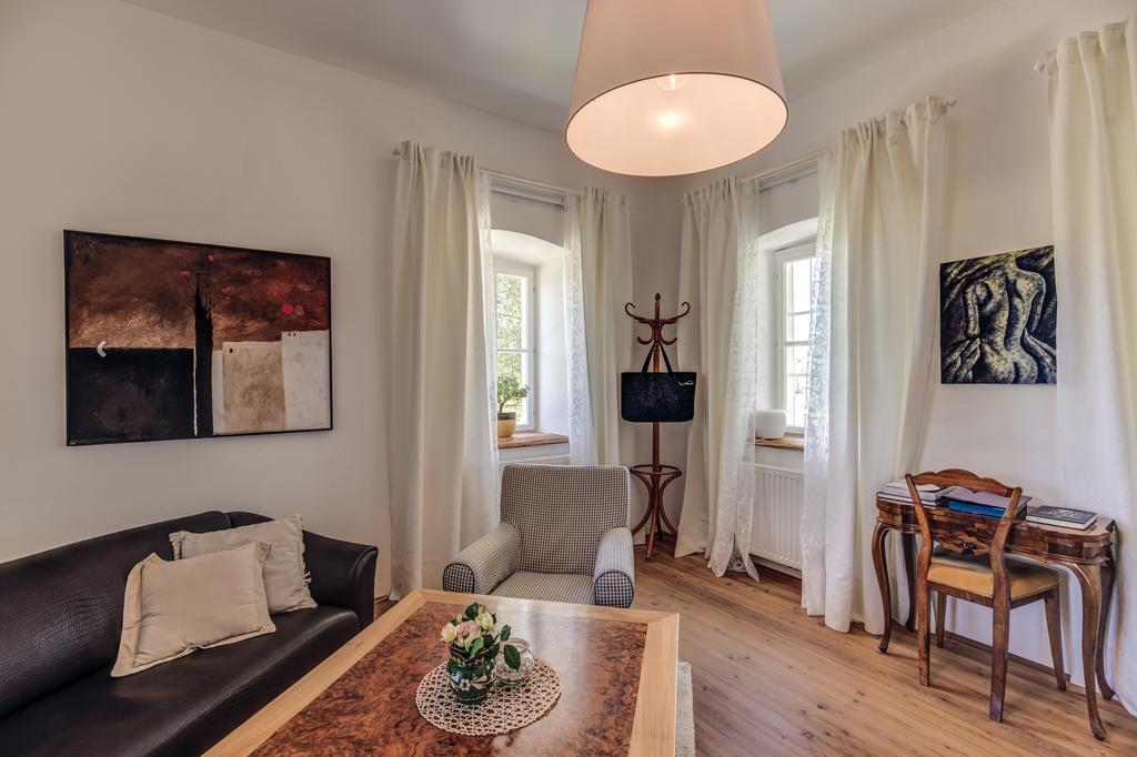 Winzarei, Weingut Tement Villa Berghausen Exteriör bild