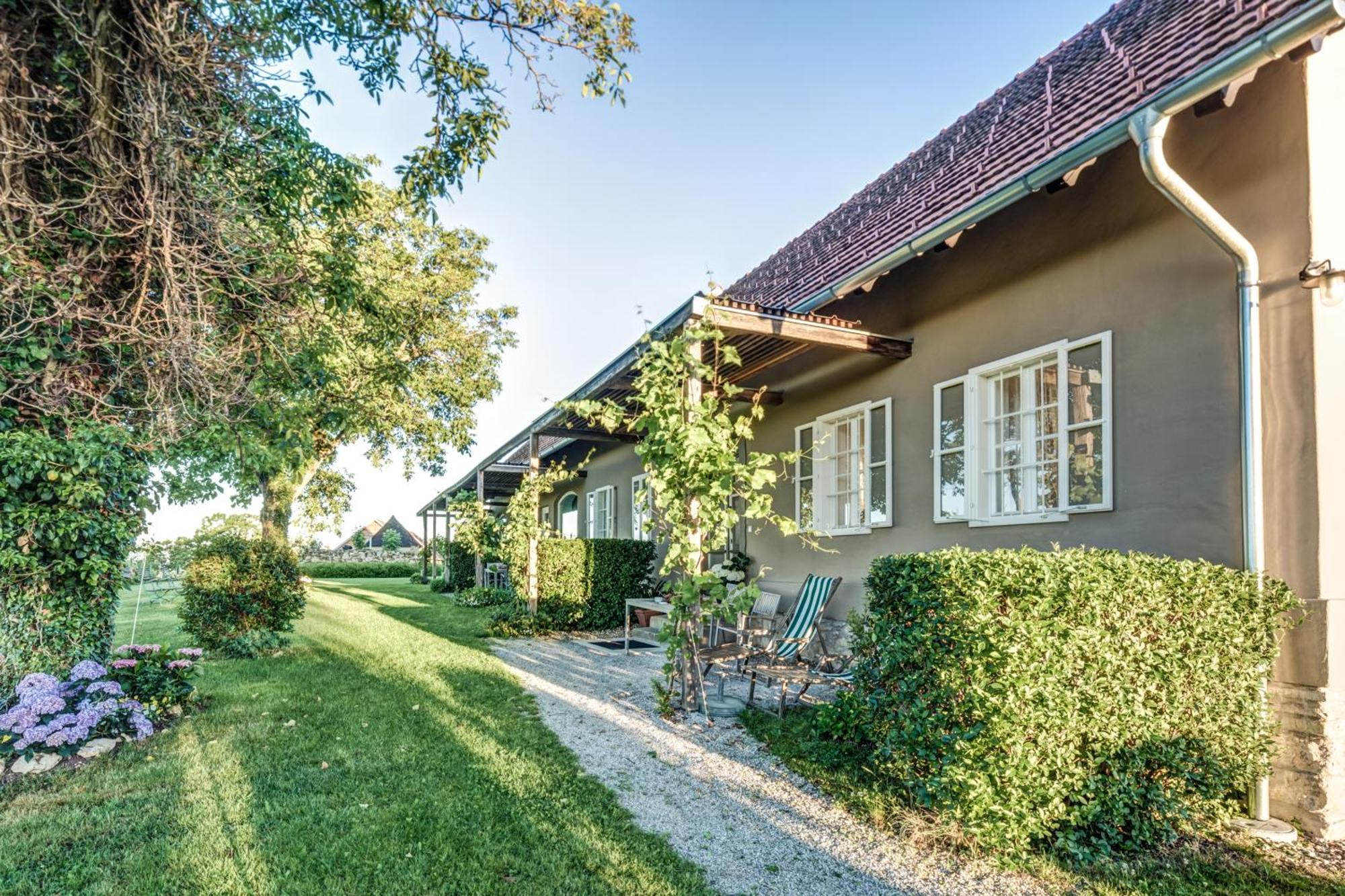 Winzarei, Weingut Tement Villa Berghausen Exteriör bild
